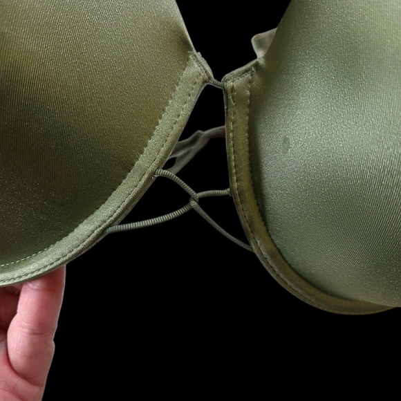 SOLD  La SENZA So Free Criss Cross Front Sage Green Lace Bra Size 38DD - Picture 2 of 6